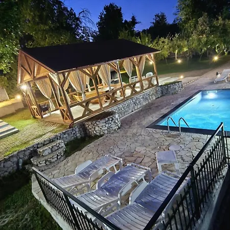 Evergreen Villa Vlakovo